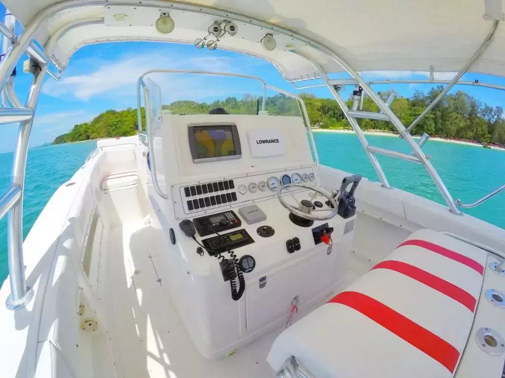 Al Dhaen 360 by Al Dhaen - Special Offer for a private Power Boat Charter in Pattaya with a crew