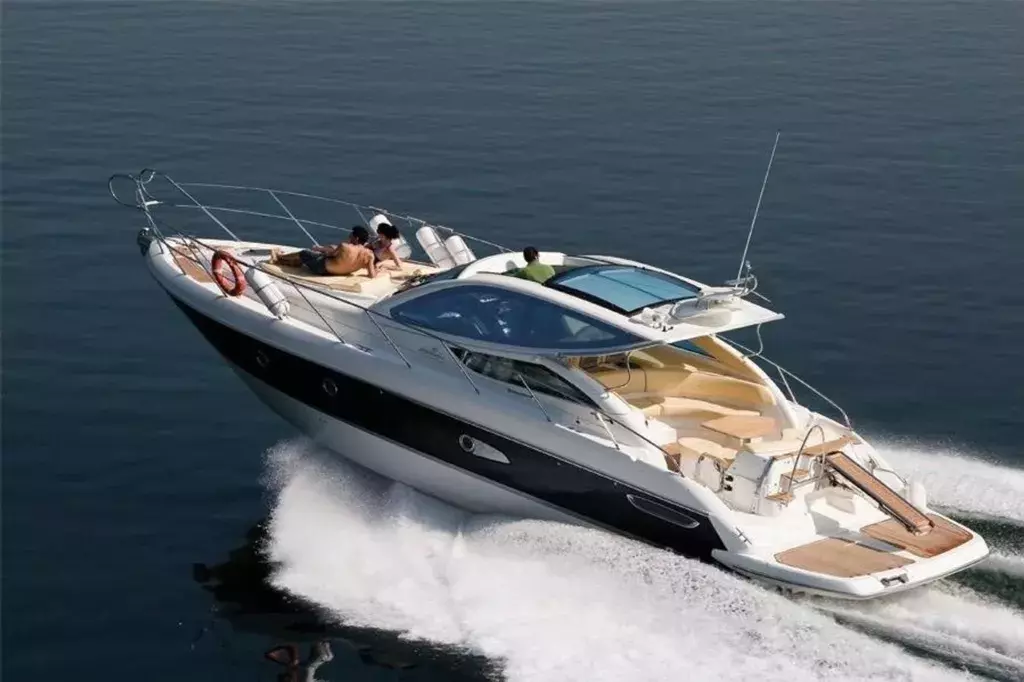 Alma by Cranchi - Special Offer for a private Power Boat Rental in Mykonos with a crew