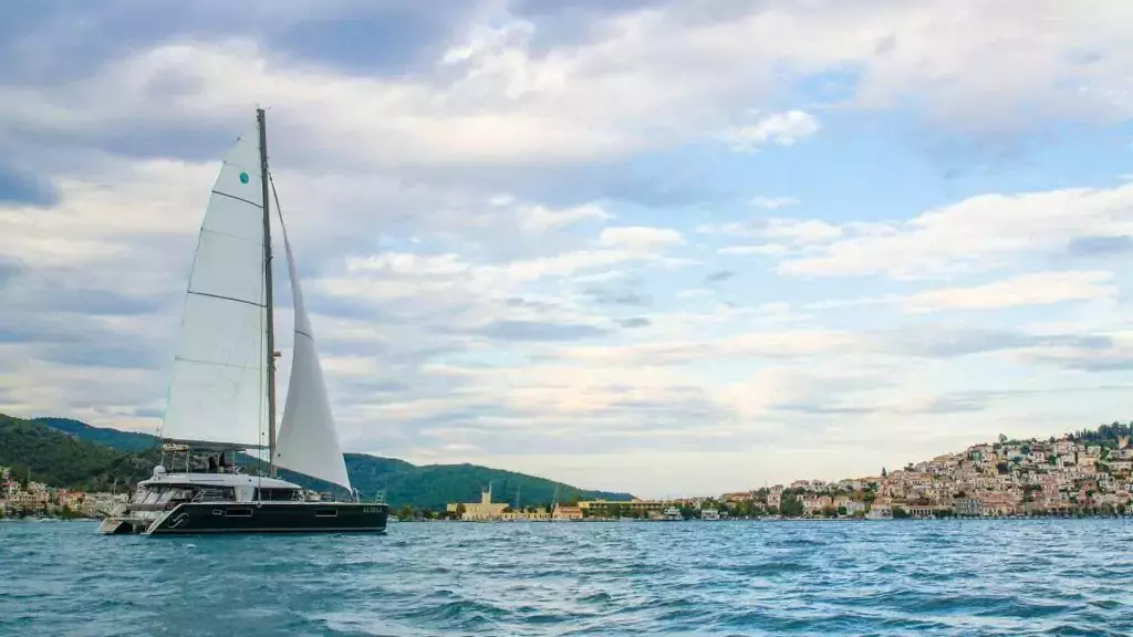 Alyssa by Lagoon - Special Offer for a private Sailing Catamaran Rental in Lavrion with a crew