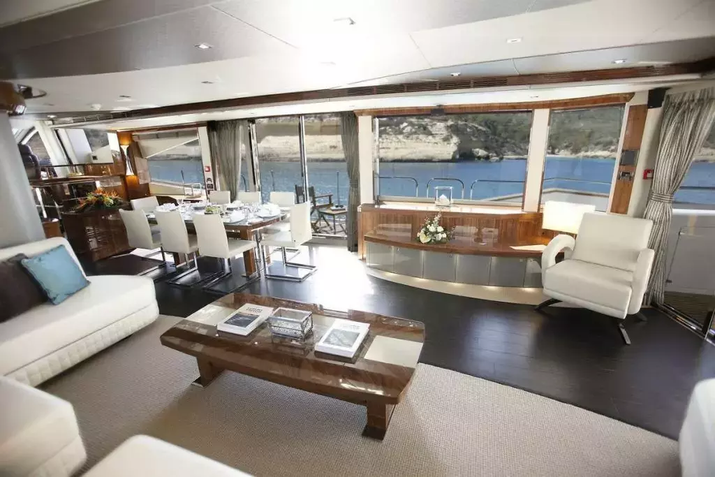 Aqua Libra by Sunseeker - Special Offer for a private Superyacht Charter in Tribunj with a crew