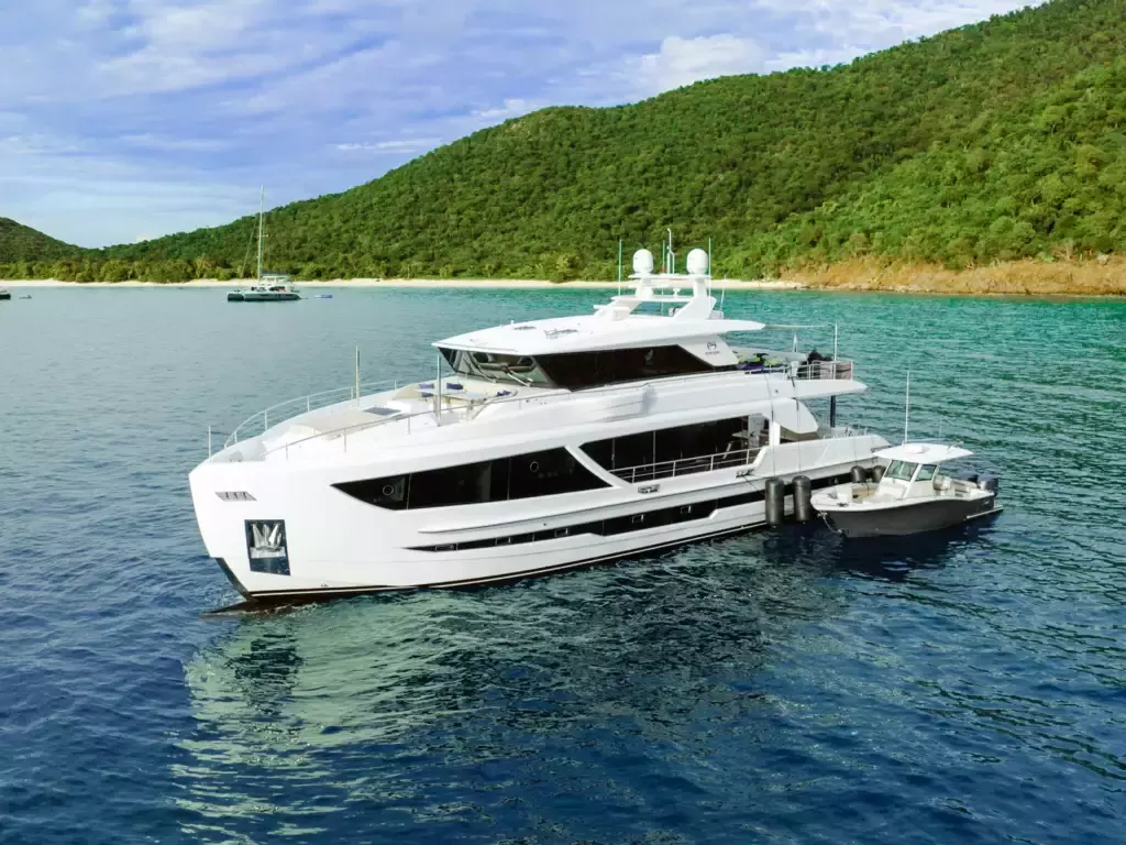 Aqua Life by Horizon - Special Offer for a private Motor Yacht Charter in Simpson Bay with a crew