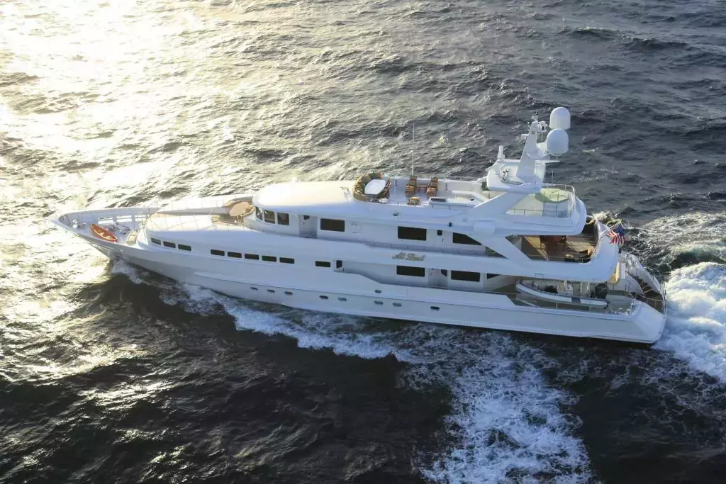 At Last by Heesen - Top rates for a Charter of a private Superyacht in Grenadines