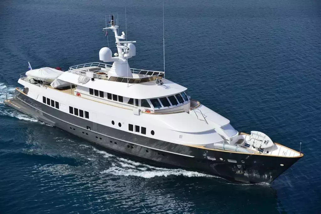 Berzinc by Astilleros de Mallorca - Special Offer for a private Superyacht Charter in La Spezia with a crew