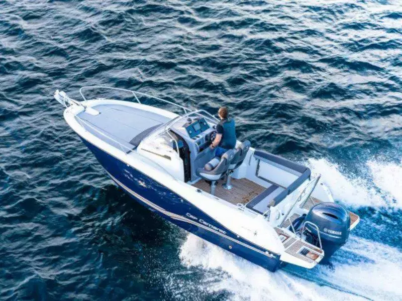 Capcam Six by Jeanneau - Special Offer for a private Power Boat Charter in Mallorca with a crew