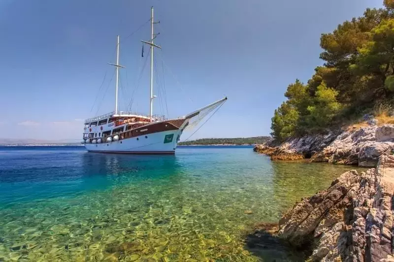 Cesarica by Marina Vinici - Top rates for a Charter of a private Motor Sailer in Turkey