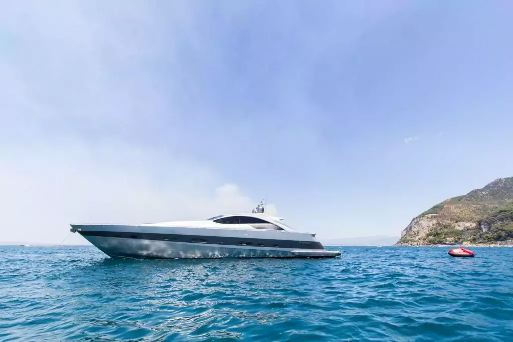 Cinque by Pershing - Special Offer for a private Motor Yacht Charter in Cap DAil with a crew