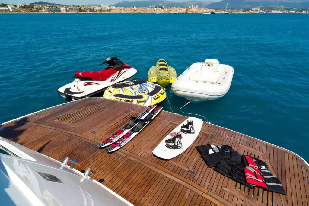 D5 by Fairline - Special Offer for a private Motor Yacht Charter in Golfe-Juan with a crew