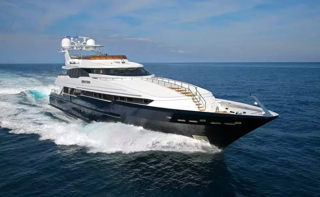 Daloli by Heesen - Special Offer for a private Superyacht Charter in Corfu with a crew
