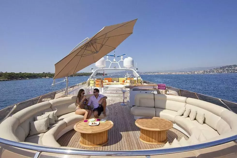 Daloli by Heesen - Special Offer for a private Superyacht Rental in Mykonos with a crew