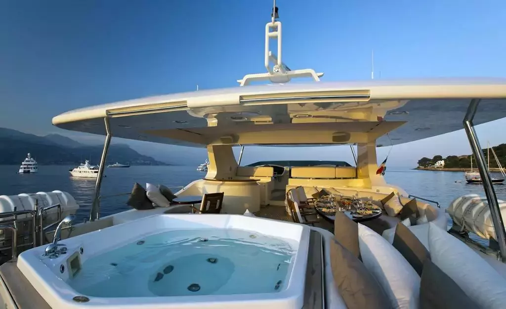 Grande I by Azimut - Special Offer for a private Motor Yacht Charter in St Georges with a crew