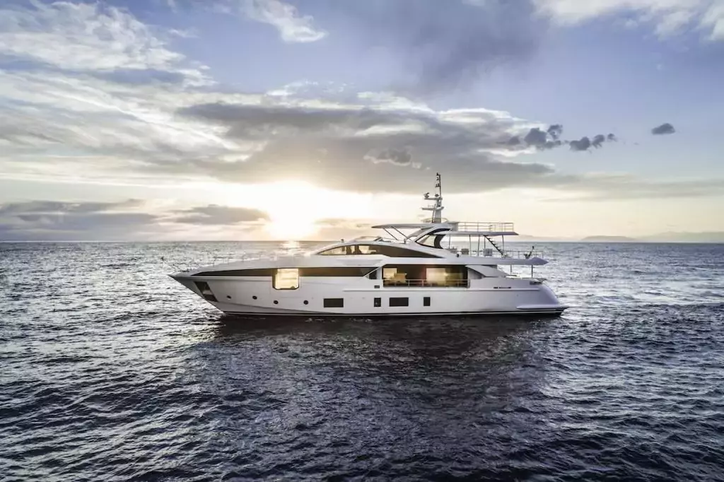 Heed by Azimut - Top rates for a Charter of a private Superyacht in Italy