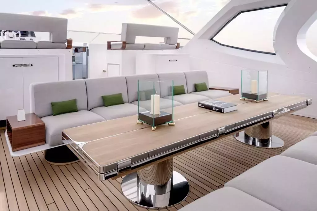 Heed by Azimut - Special Offer for a private Superyacht Charter in Portofino with a crew