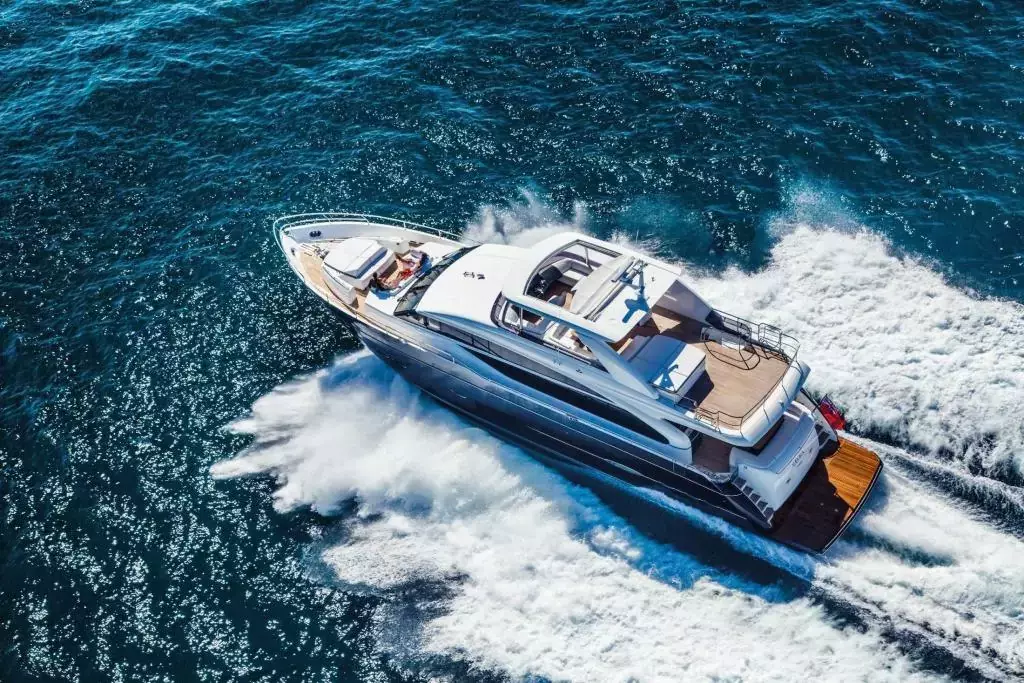 Hot Pursuit by Princess - Special Offer for a private Motor Yacht Charter in St Georges with a crew