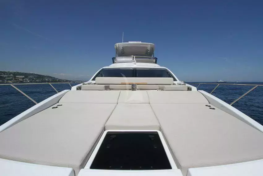 Imagine by Azimut - Special Offer for a private Motor Yacht Charter in Cannes with a crew