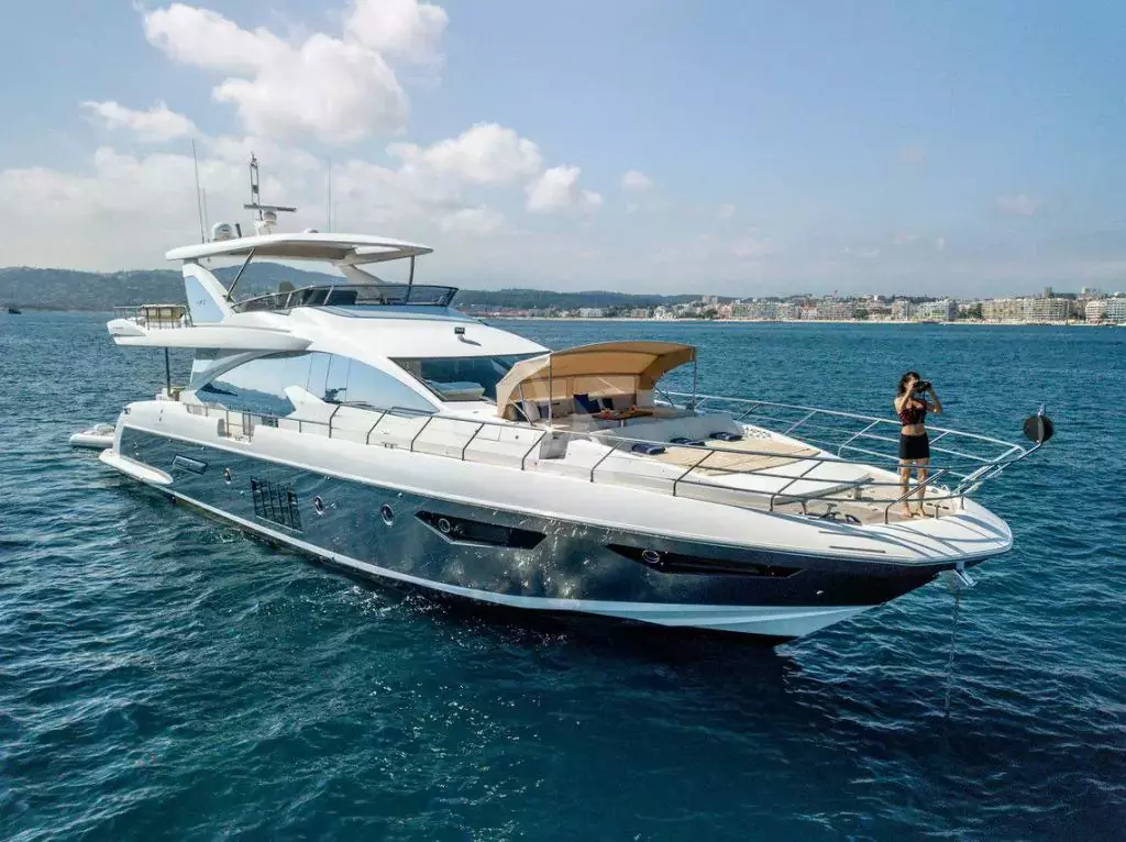 Invictus I by Azimut - Special Offer for a private Motor Yacht Charter in St Tropez with a crew