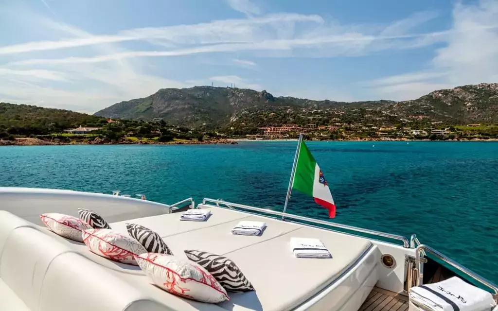 JaJaRo by Tecnomar - Special Offer for a private Motor Yacht Charter in Gaeta with a crew
