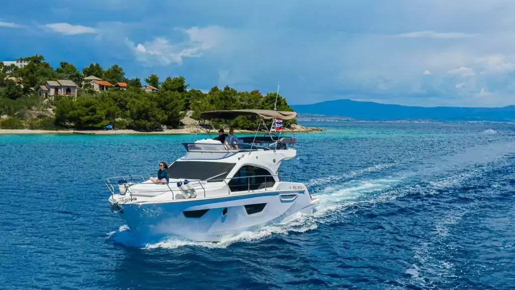 Jupika II by Sessa Marine - Special Offer for a private Power Boat Rental in Zadar with a crew