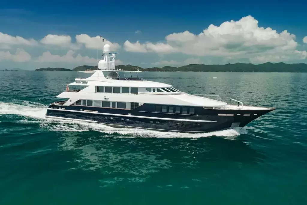 Lady Azul by Heesen - Special Offer for a private Superyacht Charter in Bali with a crew
