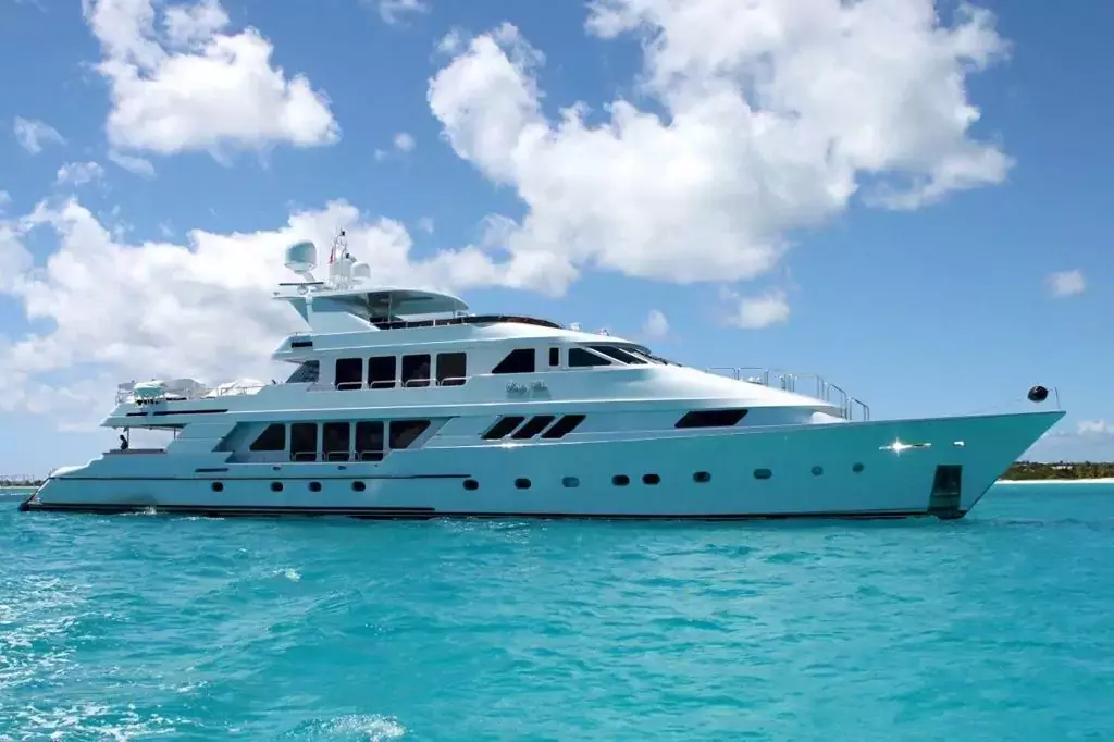 Lady Bee by Christensen - Special Offer for a private Superyacht Charter in Virgin Gorda with a crew