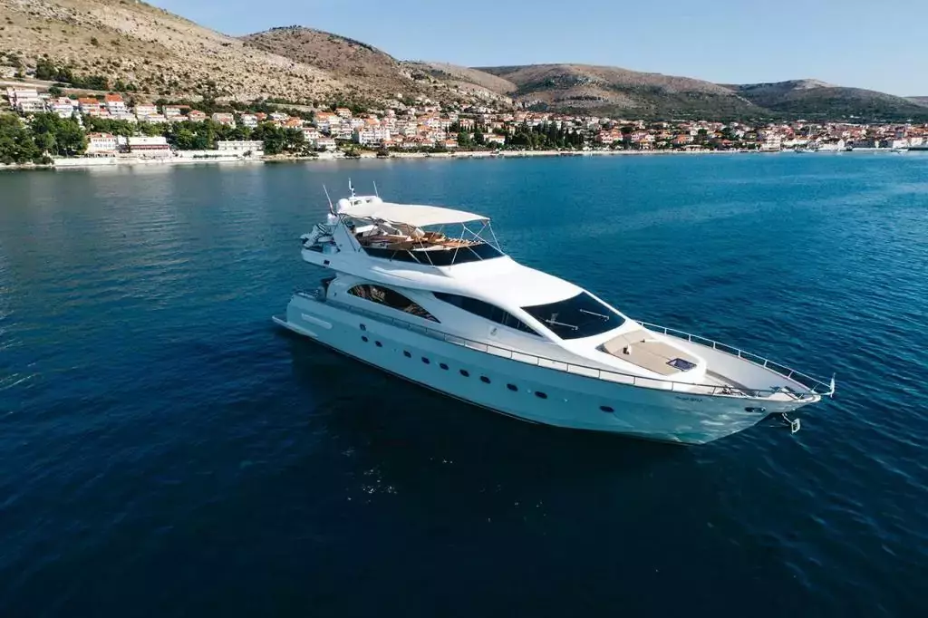Lady Lona by Amer - Special Offer for a private Motor Yacht Charter in Dubrovnik with a crew