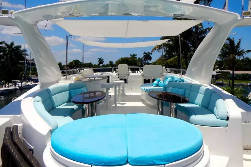 Le Reve by Lazzara - Top rates for a Charter of a private Motor Yacht in Bermuda