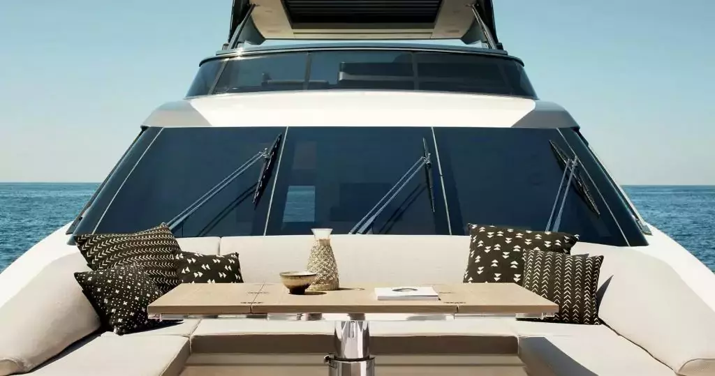 Lucky by Sanlorenzo - Special Offer for a private Motor Yacht Charter in Golfe-Juan with a crew