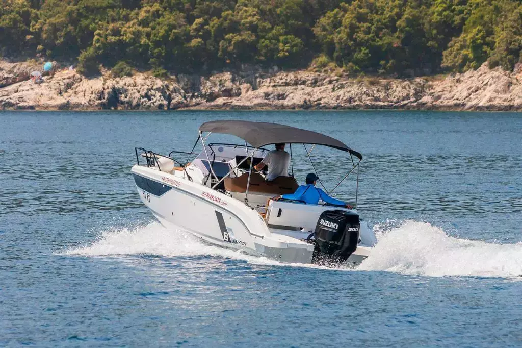 Lucy by Beneteau - Special Offer for a private Power Boat Rental in Split with a crew