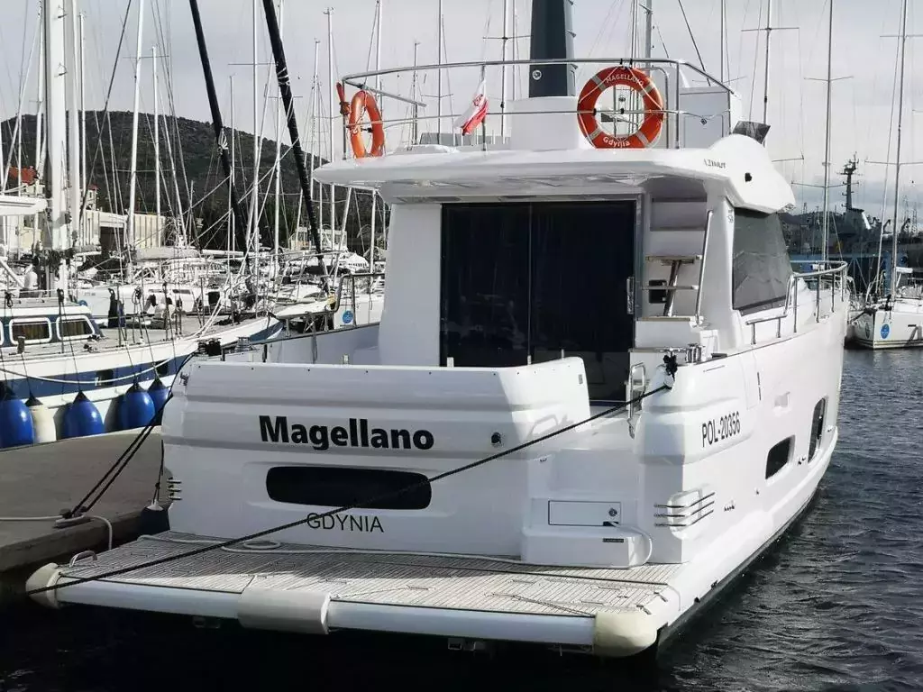 Magellano by Azimut - Special Offer for a private Motor Yacht Charter in Sibenik with a crew