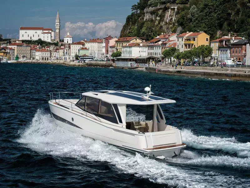 Mar by Greenline Yachts - Special Offer for a private Power Boat Rental in Zadar with a crew