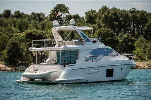 Mawi by Azimut - Special Offer for a private Motor Yacht Charter in Krk with a crew