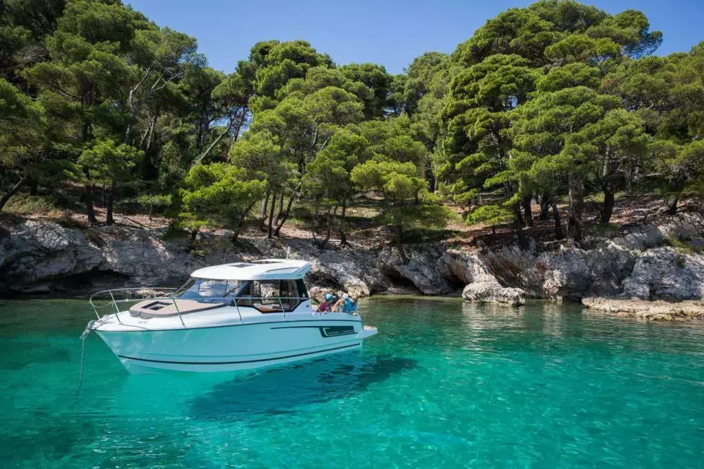 Merry Fisher by Jeanneau - Special Offer for a private Power Boat Rental in Zadar with a crew