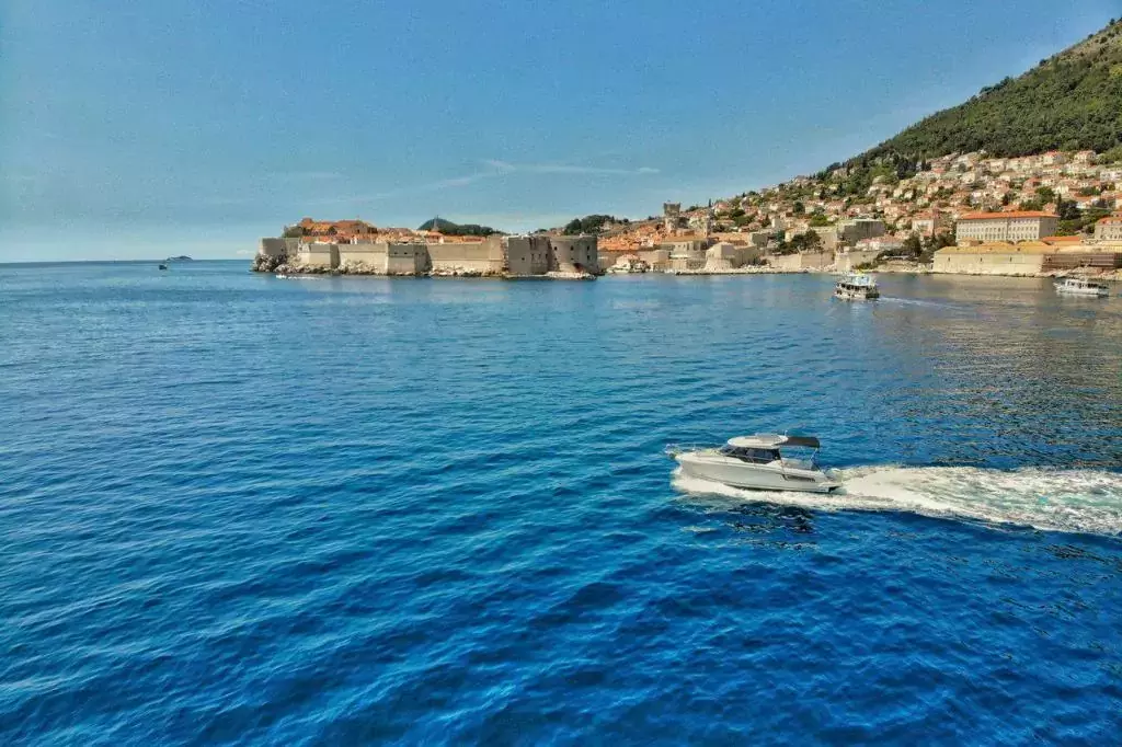Merry Fisher by Jeanneau - Special Offer for a private Power Boat Rental in Dubrovnik with a crew