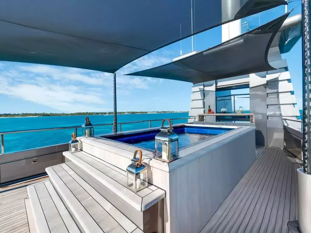 Mizu by Oceanfast - Special Offer for a private Superyacht Charter in Antigua with a crew