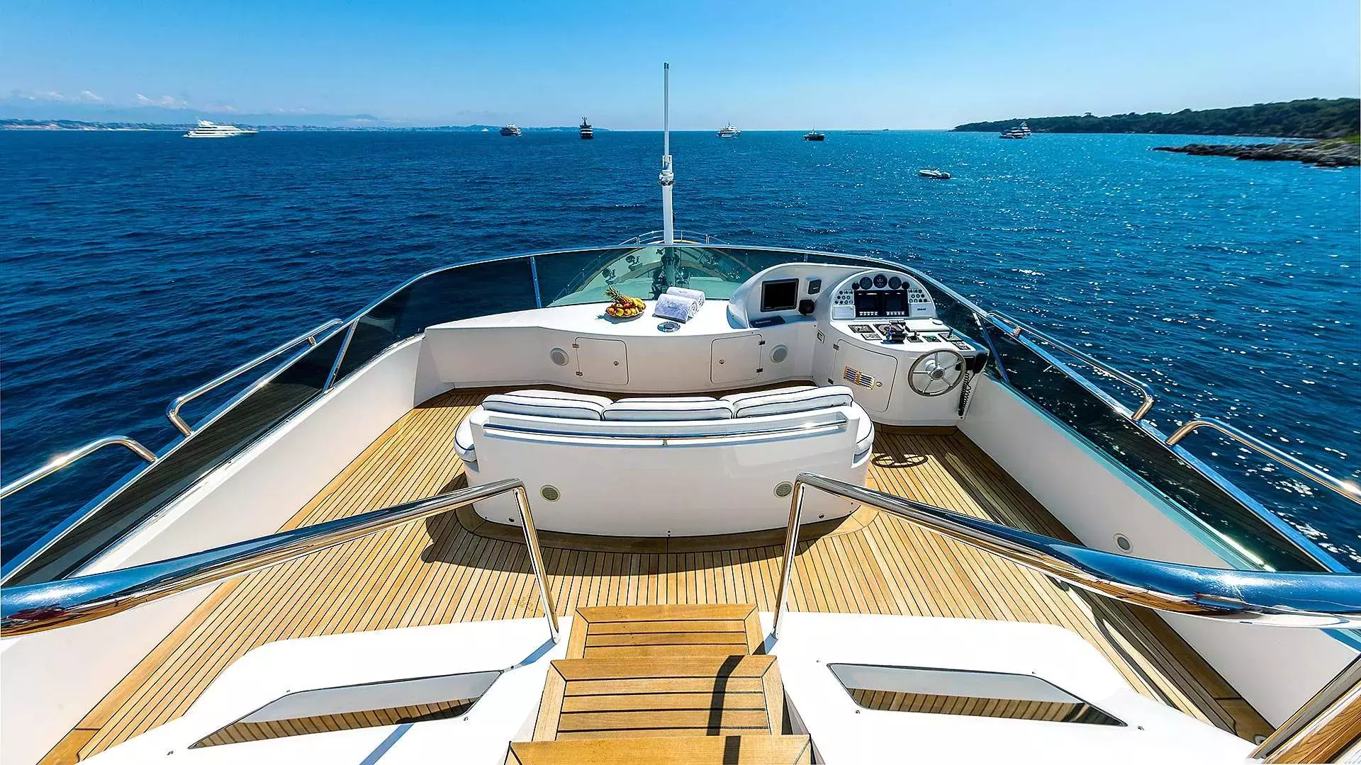 New Star by Benetti - Special Offer for a private Motor Yacht Charter in Corsica with a crew