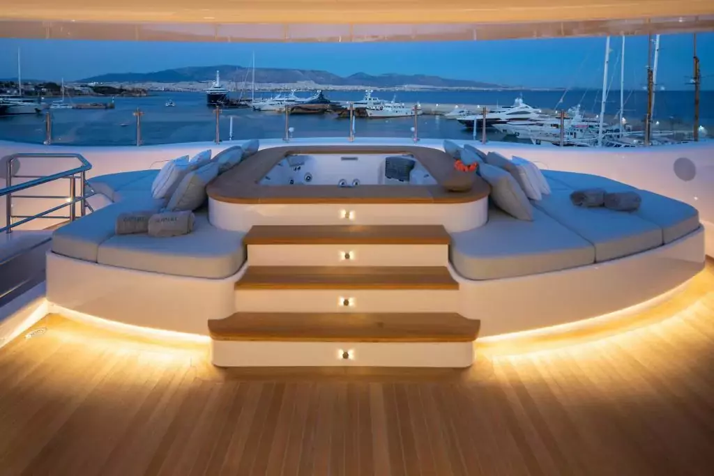 O'Pari by Golden Yachts - Top rates for a Charter of a private Superyacht in Spain