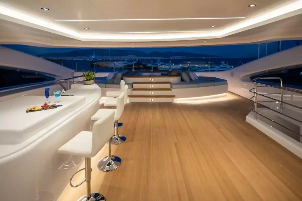 O'Pari by Golden Yachts - Top rates for a Charter of a private Superyacht in Antigua and Barbuda