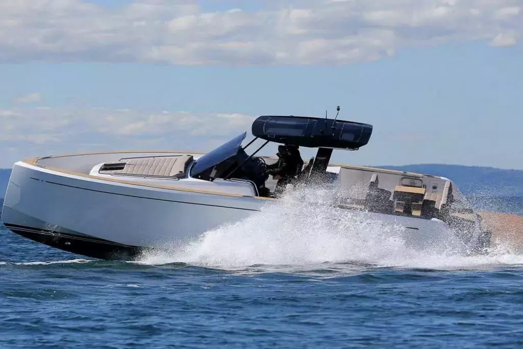 Pardo by Pardo - Special Offer for a private Power Boat Charter in Corfu with a crew