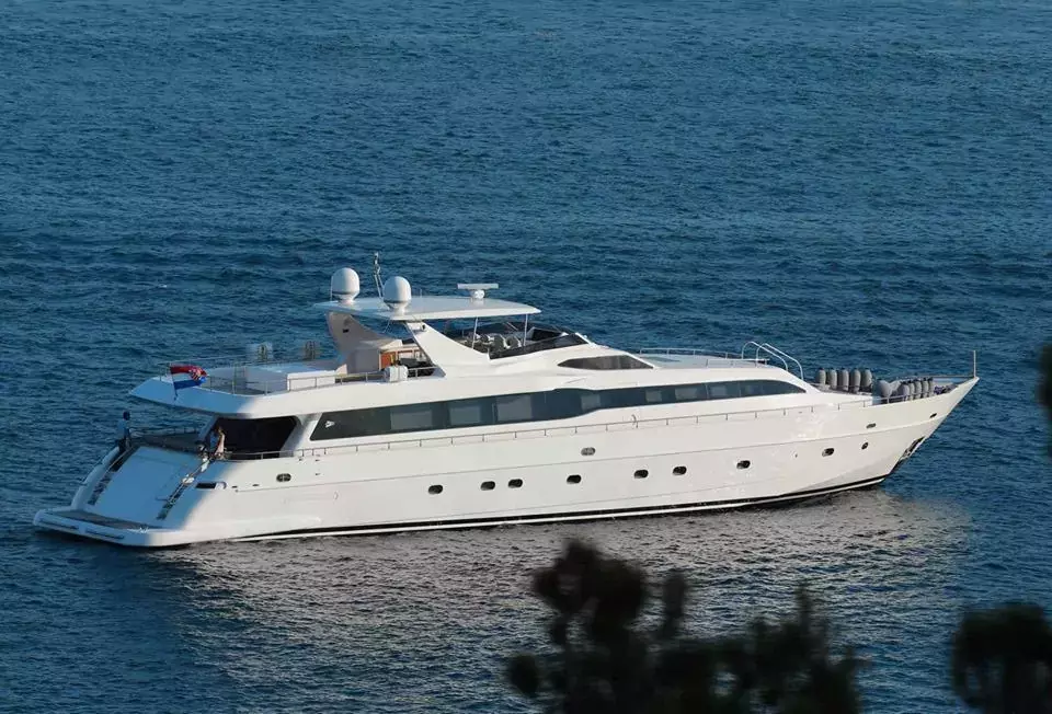 Princess Lona by Tecnomar - Special Offer for a private Motor Yacht Charter in Zadar with a crew