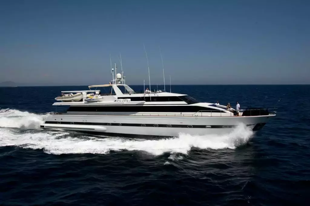 Queen South by Versilcraft - Special Offer for a private Motor Yacht Charter in Golfe-Juan with a crew