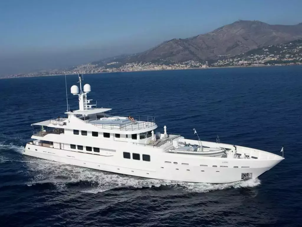 R23 by AMTEC - Top rates for a Charter of a private Superyacht in Italy