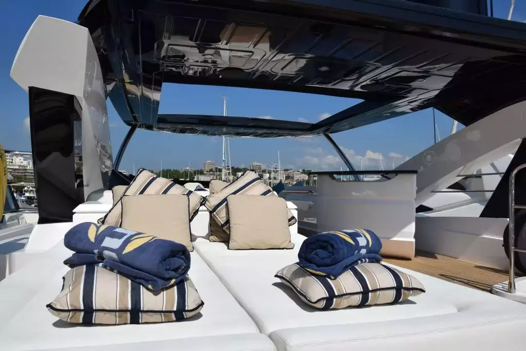 RAY III by Sunseeker - Top rates for a Charter of a private Motor Yacht in France