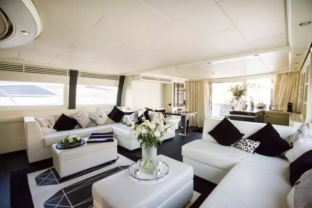 Samja by ISA - Special Offer for a private Superyacht Charter in Cap DAil with a crew