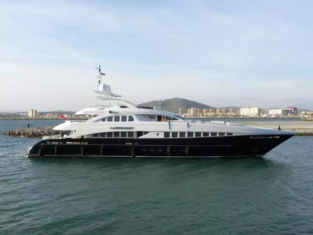 San Bernardo by Heesen - Top rates for a Rental of a private Superyacht in Italy