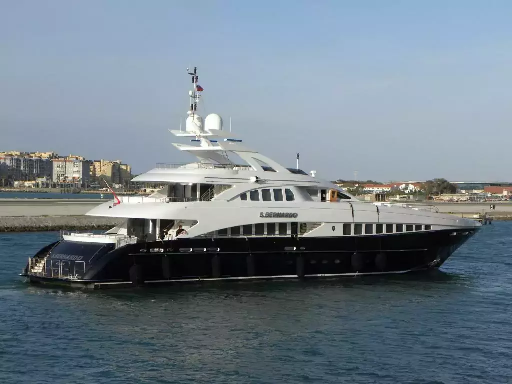 San Bernardo by Heesen - Special Offer for a private Superyacht Charter in Sardinia with a crew