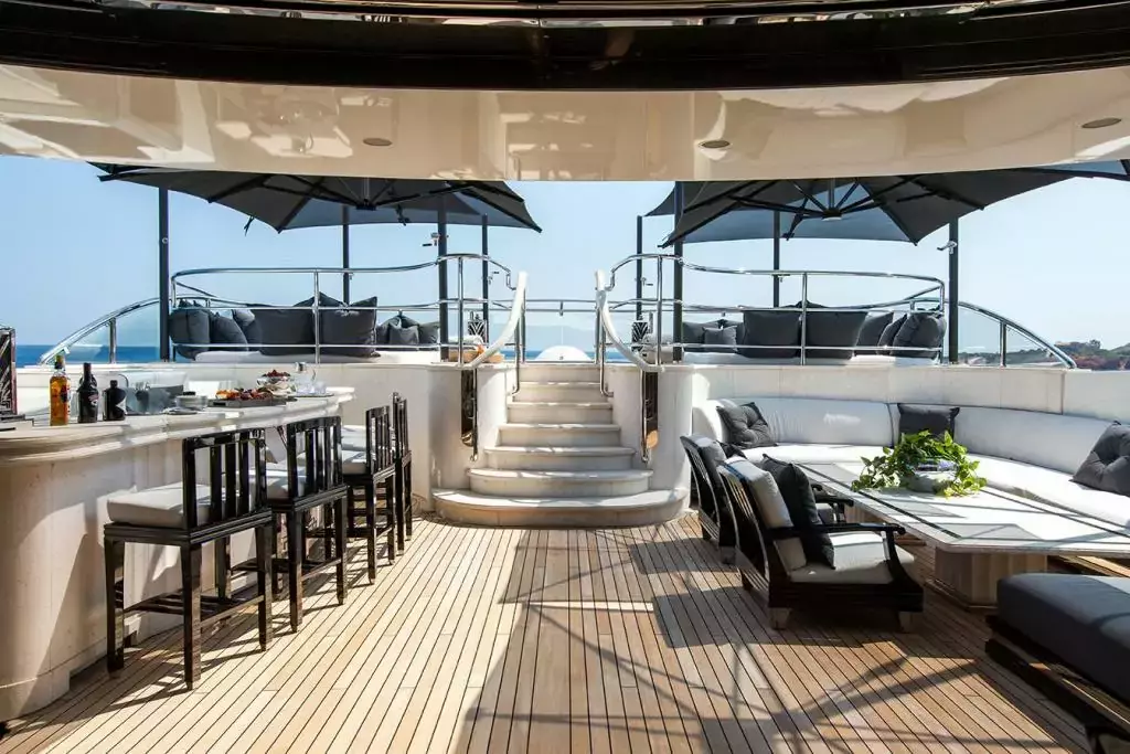 Silver Angel by Benetti - Special Offer for a private Superyacht Rental in Canouan with a crew