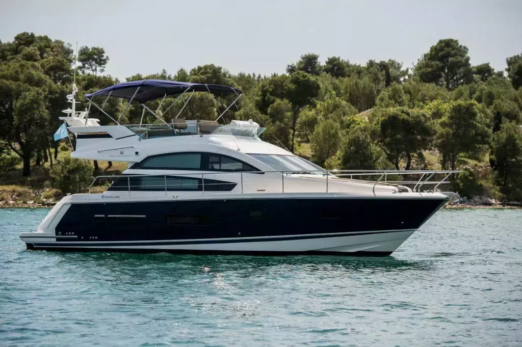 Splendid by Fairline - Special Offer for a private Power Boat Rental in Dubrovnik with a crew