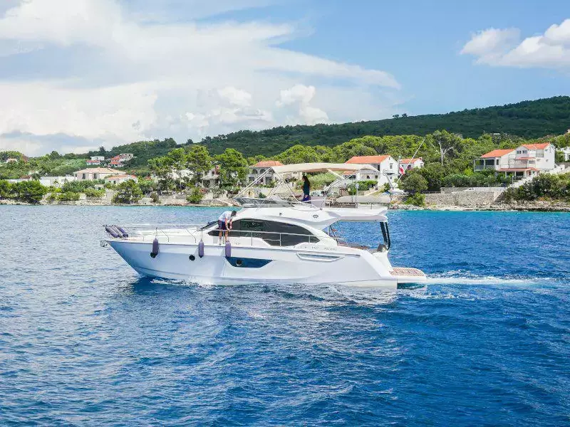 Stardust by Sessa Marine - Special Offer for a private Motor Yacht Charter in Hvar with a crew