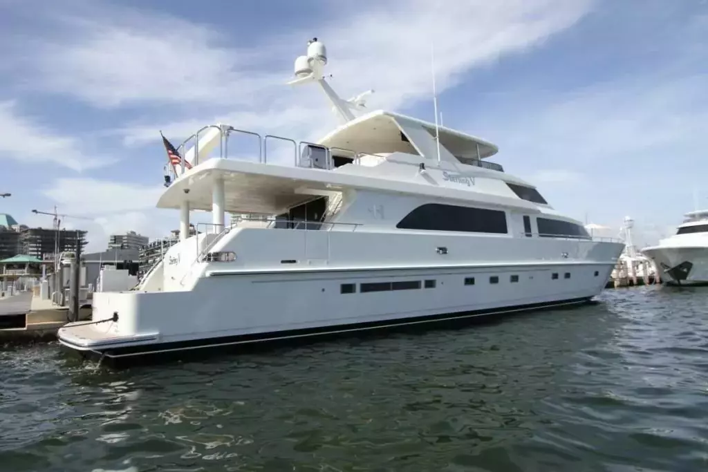 Sterling V by Hargrave - Special Offer for a private Motor Yacht Charter in Gustavia with a crew