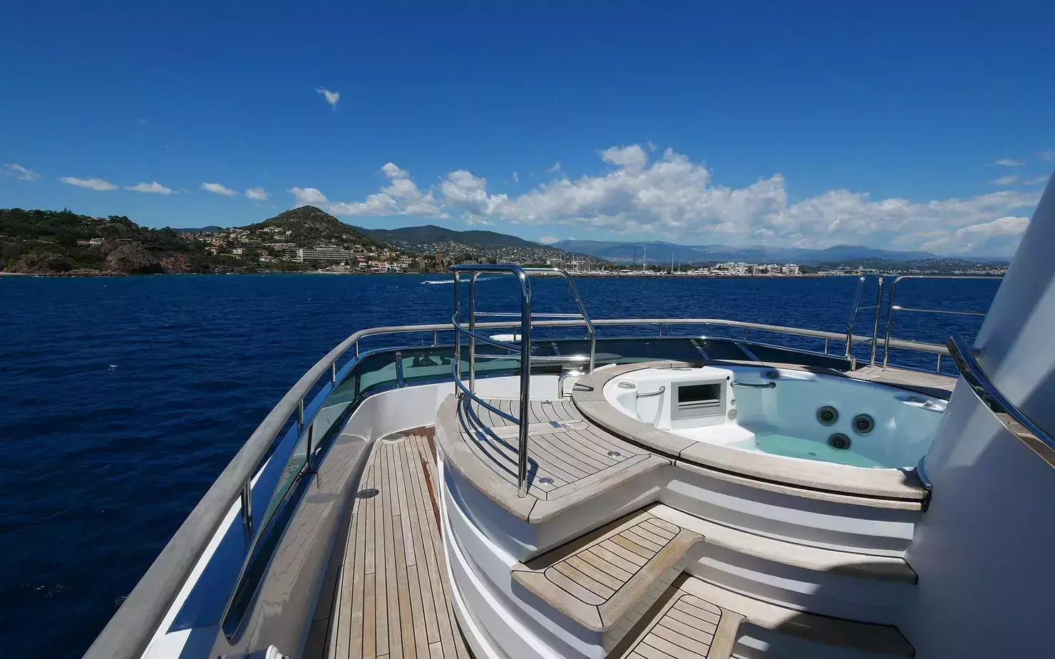 Sud by Sanlorenzo - Special Offer for a private Superyacht Charter in St-Jean-Cap-Ferrat with a crew