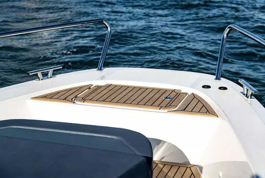 T Eleven by Nimbus - Special Offer for a private Power Boat Rental in Corfu with a crew